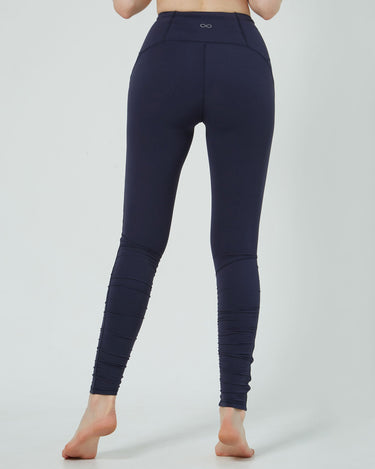 Woman Rusche Hour Coziplex™ Legging